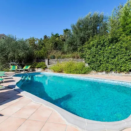 Apartmán Beautiful In W/ Outdoor Swimming Pool, Sauna And 2 Bedrooms