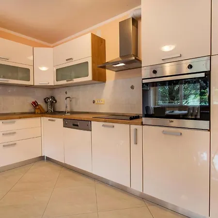 Beautiful In W/ Outdoor Swimming Pool, Sauna And 2 Bedrooms Portorož